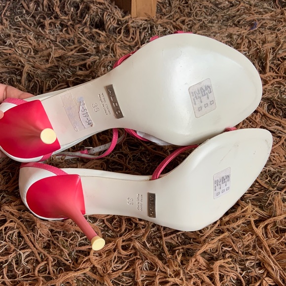 ✨ Y2K BABY PINK KITTEN HEELS ✨ - Picture 3 of 3